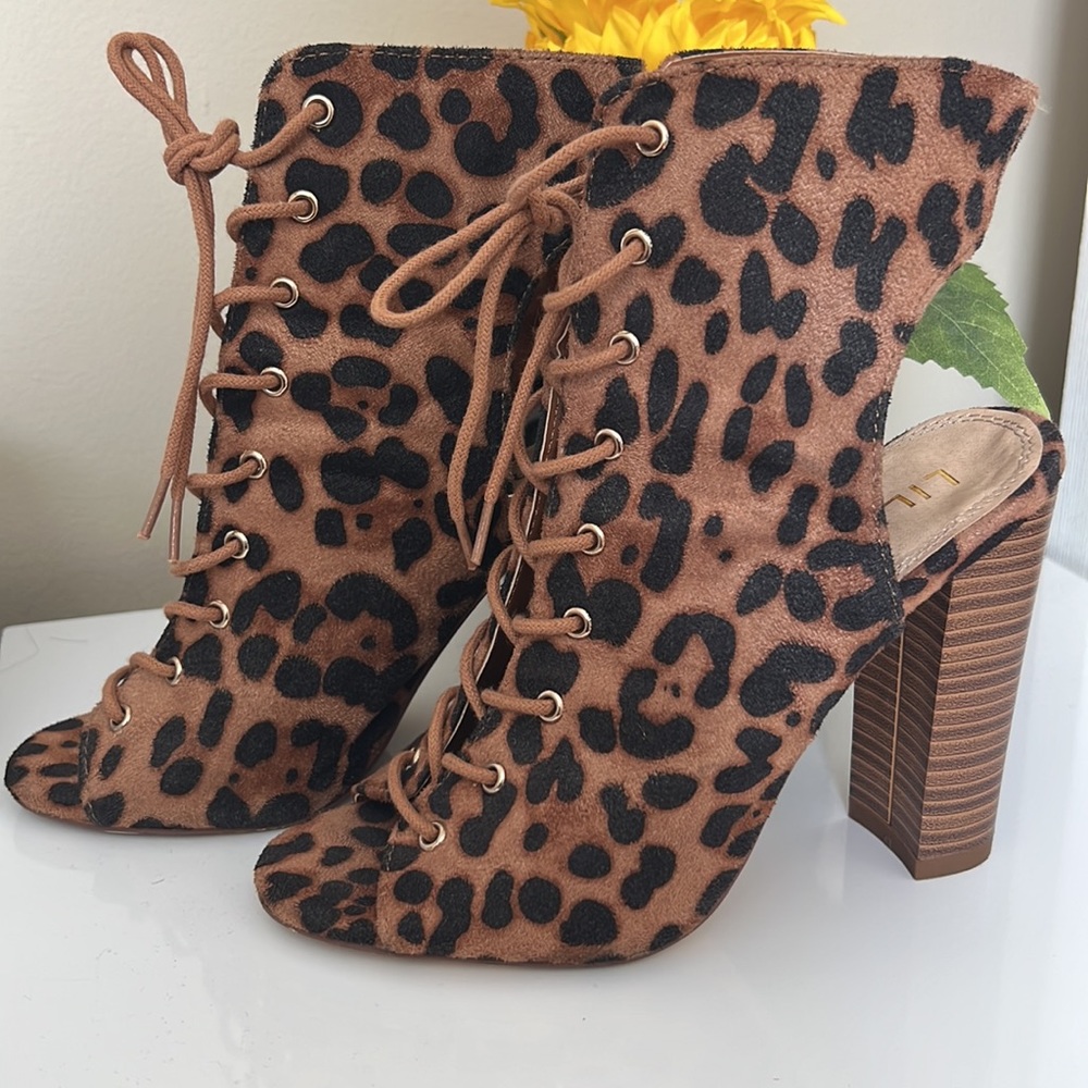 Leopard Print Heels - Picture 2 of 4